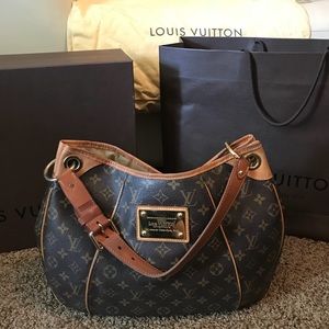 **Louis Vuitton PM Galleria**